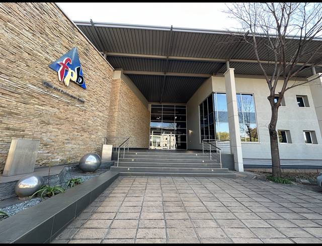 187.10M² OFFICE TO LET IN HIGHVELD